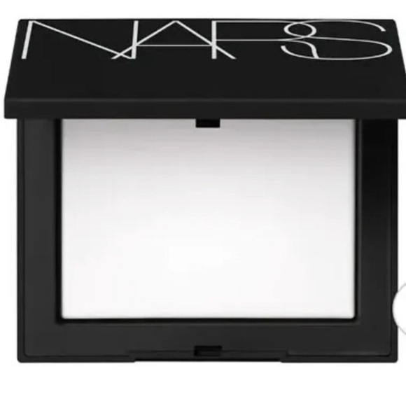 NARS Light Reflecting Translucent Setting Powder NWT - Picture 4 of 5